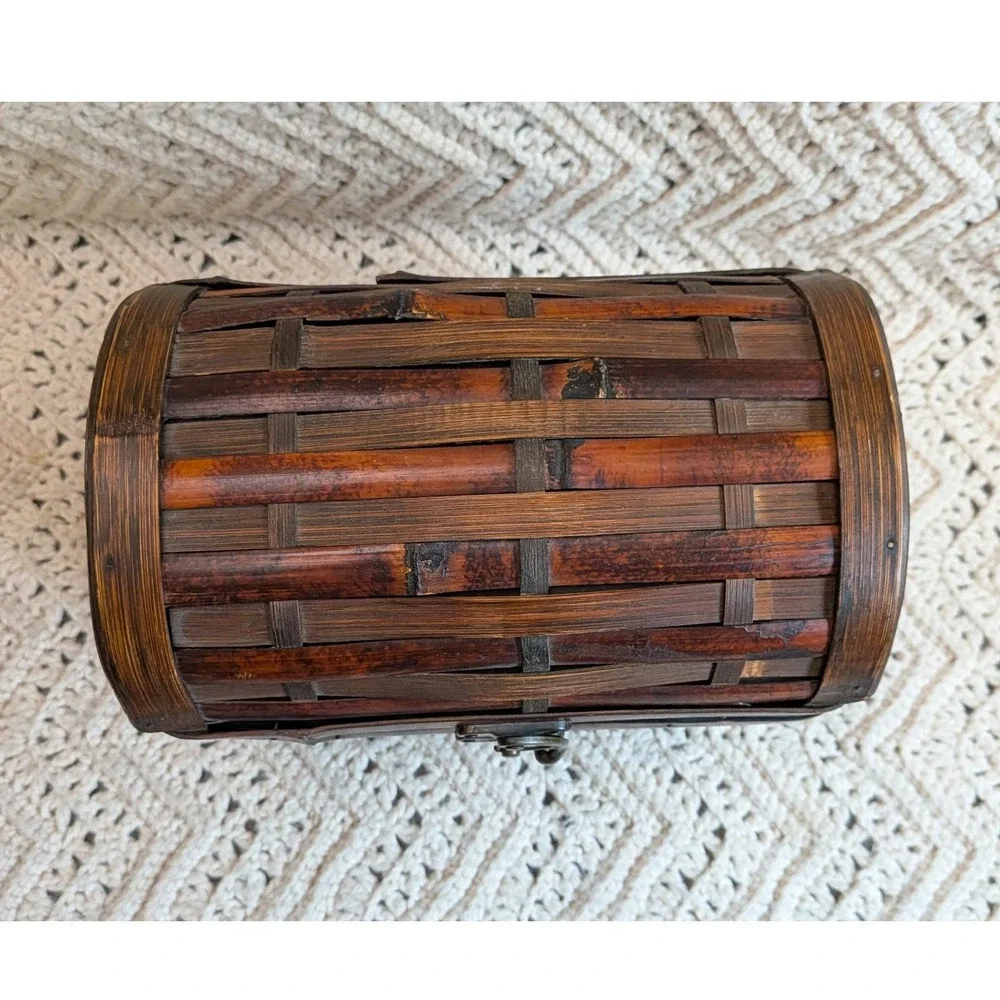 Vintage Bamboo Wicker Treasure Chest Domed Lid Storage Box Dark Brown 9 Inch